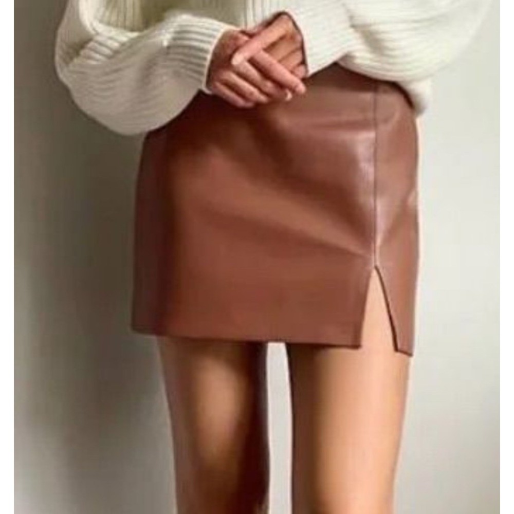 Wilfred Aritzia Vegan Leather Mini Skirt Cognac Brown High Waisted Slit Size 2
